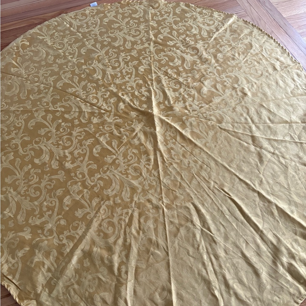 65” Gold Round Tablecloth